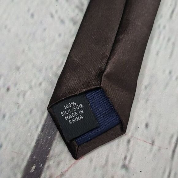 Michael Kors Brown Silk Geometric Silk Tie - Picture 3 of 7